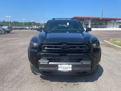 New 2026 Toyota 4Runner SR5 AWD/4WD image 2