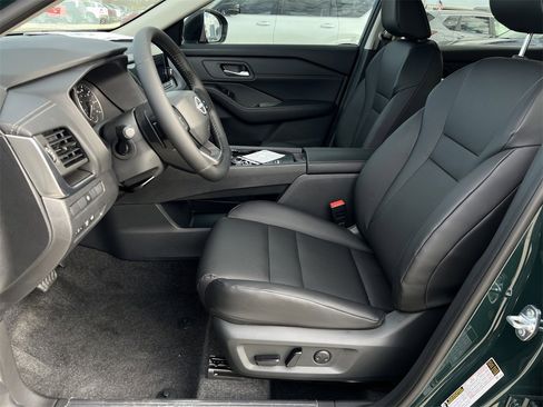 New 2026 Nissan Rogue SV image 13