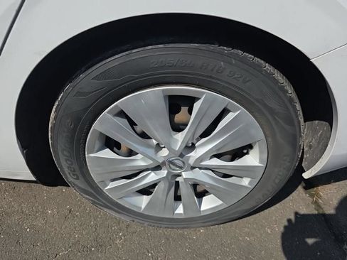 Used 2020 Nissan Sentra S FWD image 12