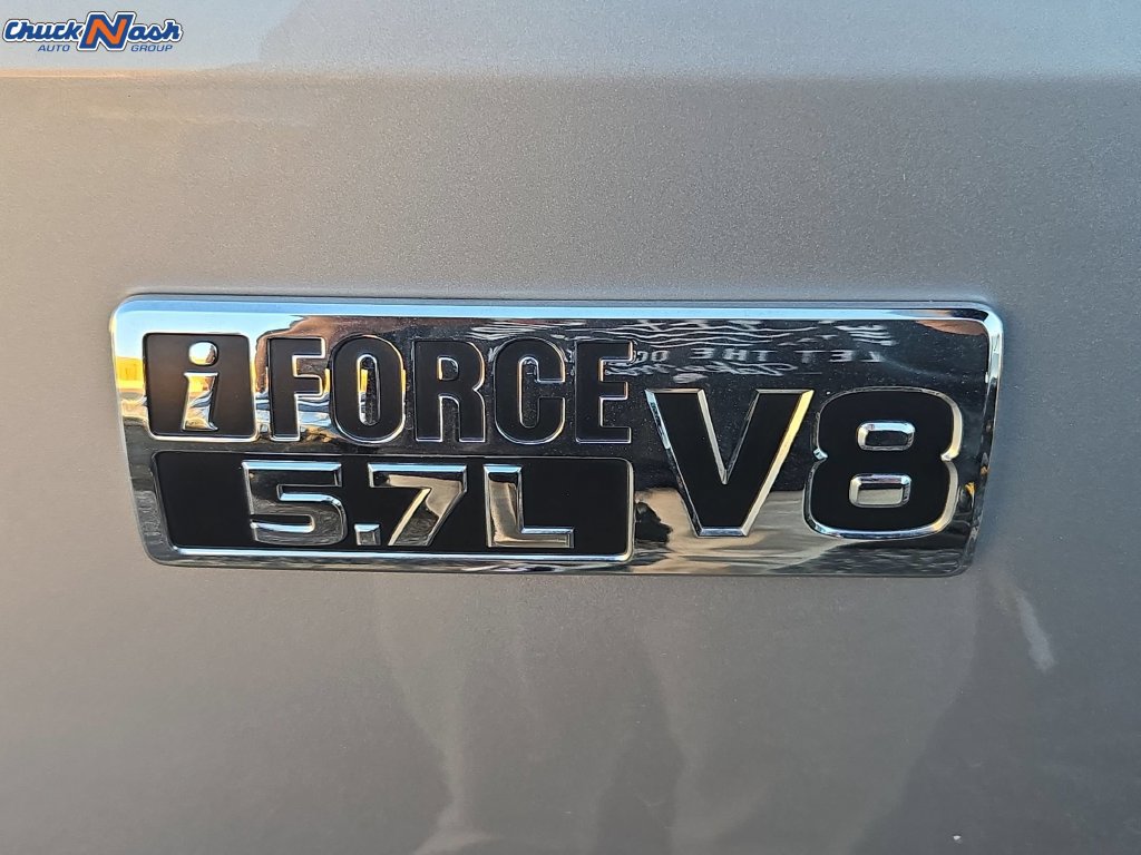 Used 2017 Toyota Tundra Limited w/ Limited Premium Package RWD image 9