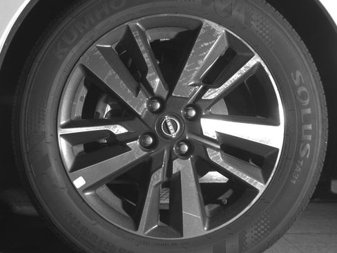 Used 2025 Nissan Versa SV FWD image 15