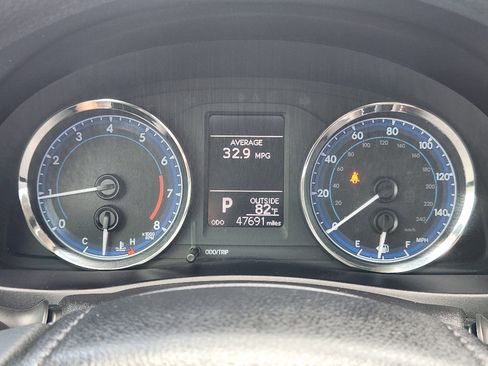 Used 2019 Toyota Corolla LE image 17