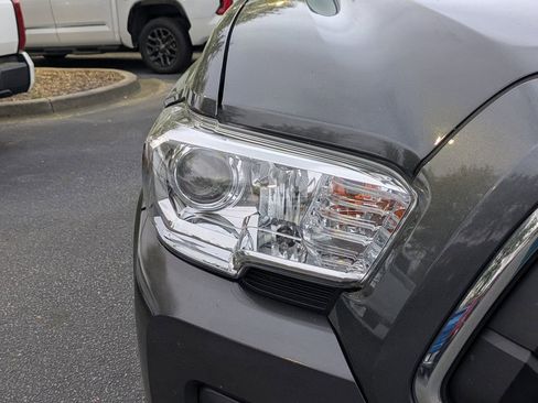 Certified 2021 Toyota Tacoma SR5 image 11