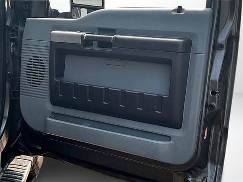 Used 2015 Ford F350 XLT w/ XTR Plus Package image 25