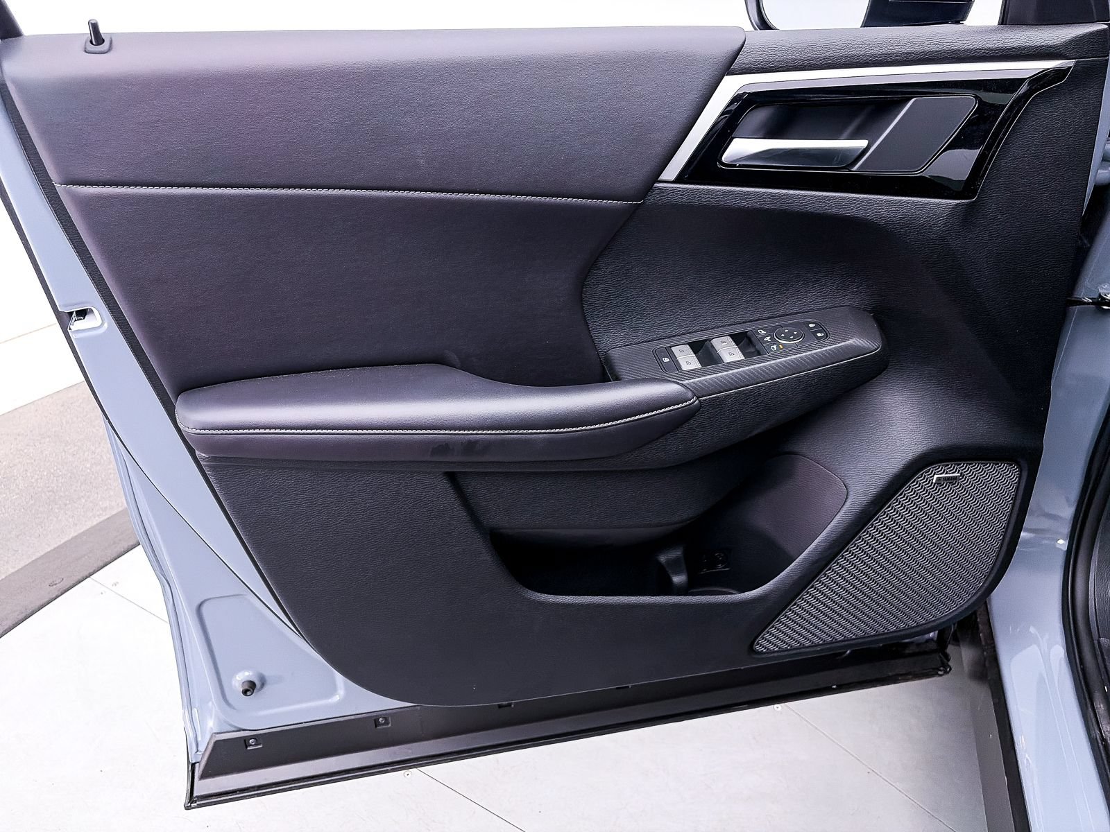 Used 2026 Mitsubishi Outlander AWD image 7