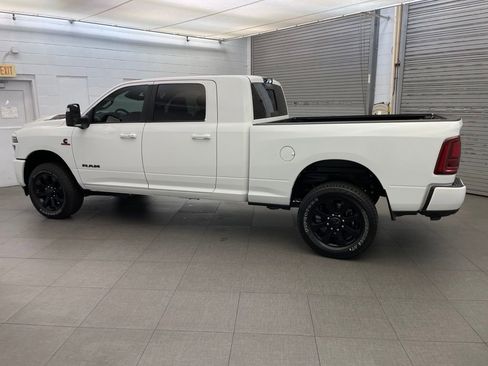 Certified 2025 RAM 2500 Laramie w/ Night Edition AWD/4WD image 7