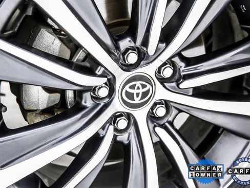 Used 2023 Toyota Venza LE image 41