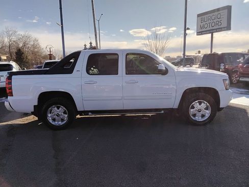 Used 2010 Chevrolet Avalanche LT w/ Luxury Package image 4