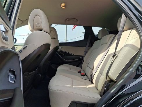 Used 2017 Hyundai Santa Fe Sport image 10