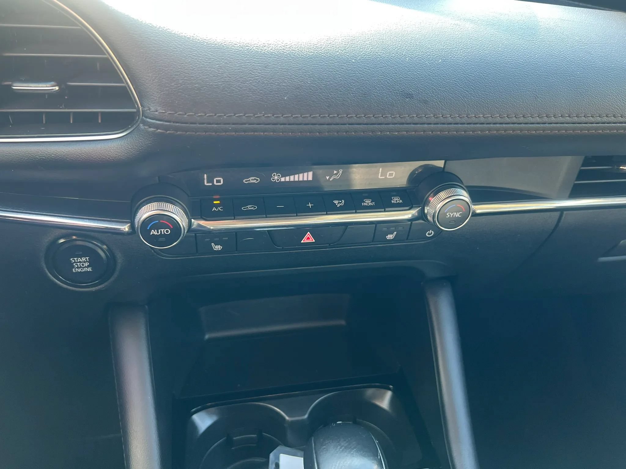 Used 2024 MAZDA MAZDA3 s FWD image 25