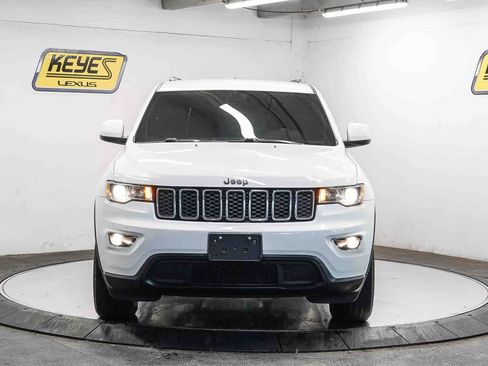 Used 2021 Jeep Grand Cherokee Laredo RWD image 6
