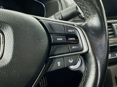 Used 2018 Honda Accord Sport image 25