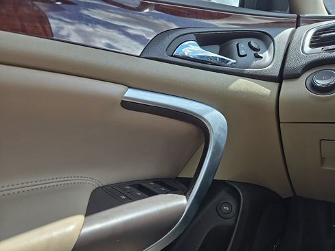 Used 2016 Buick Regal Premium FWD image 18