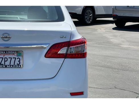 Used 2015 Nissan Sentra SV FWD image 17
