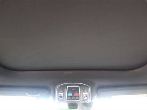 New 2025 Jeep Grand Cherokee Limited image 17