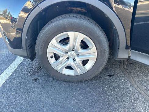 Used 2015 Toyota RAV4 LE image 29
