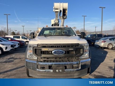 Used 2020 Ford F550 4x4 Regular Cab Super Duty image 2