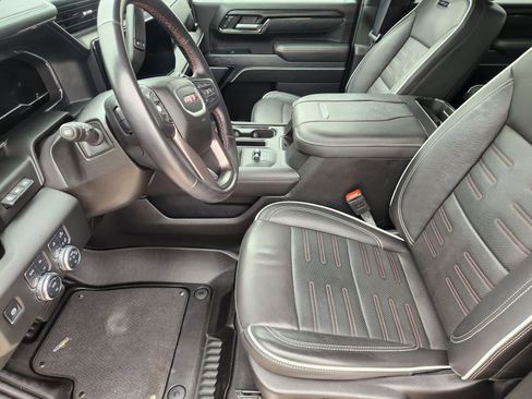 Used 2024 GMC Sierra 2500 AT4X image 13