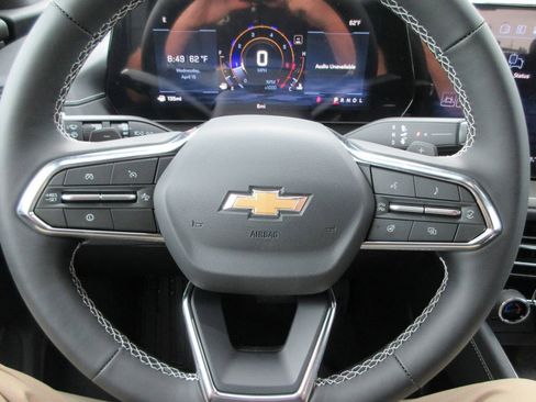 New 2026 Chevrolet Traverse LT w/ Driver Confidence Package FWD image 22