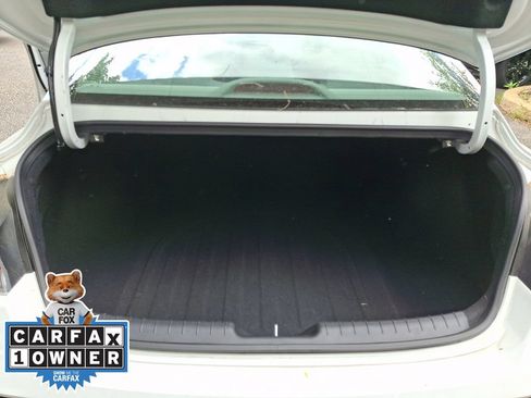 Used 2024 Hyundai Elantra SEL FWD image 29