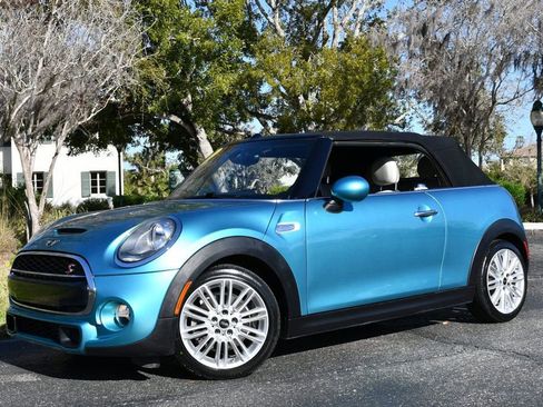 Used 2017 MINI Cooper S image 24