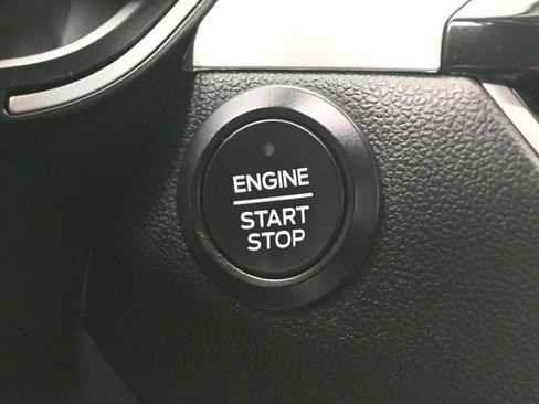 Used 2020 Ford Escape SEL image 20