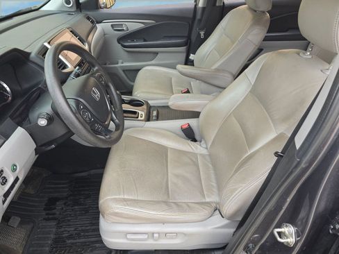 Used 2018 Honda Pilot EX image 5