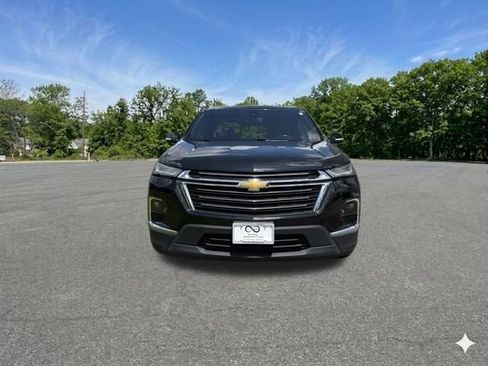 Used 2023 Chevrolet Traverse LT w/ LPO, Floor Liner Package AWD/4WD image 3