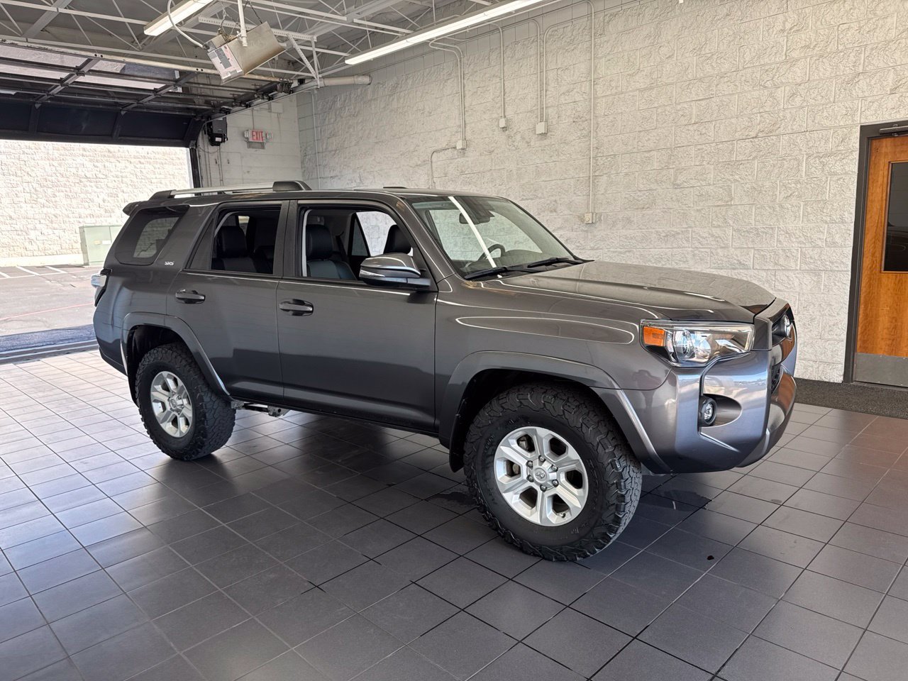 Used 2023 Toyota 4Runner SR5 Premium w/ Moonroof Package AWD/4WD image 1