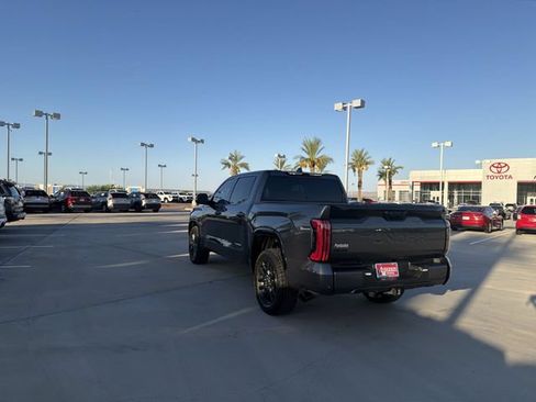 Used 2023 Toyota Tundra Platinum AWD/4WD image 7
