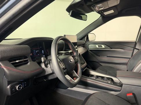 Used 2025 Ford Explorer ST AWD/4WD image 19