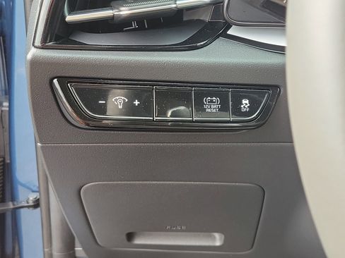 Used 2024 Kia Niro EX FWD image 28