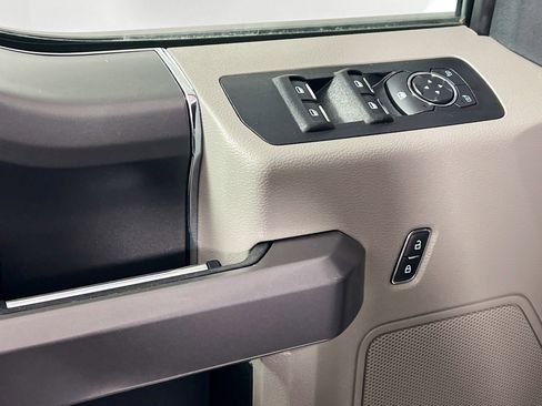 Used 2019 Ford F150 XLT w/ Equipment Group 302A Luxury image 16