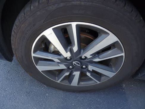 Used 2025 Nissan Versa SV FWD image 13