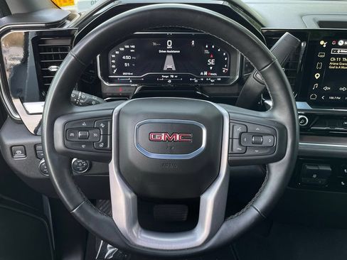 Used 2025 GMC Sierra 1500 SLT AWD/4WD image 15