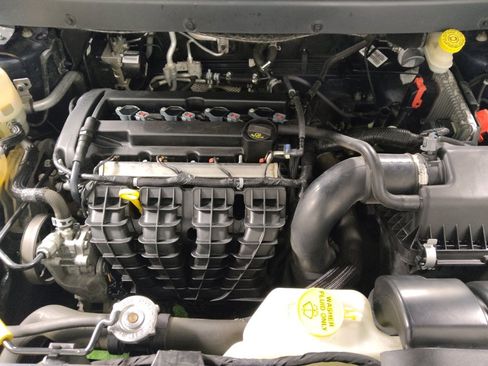 Used 2017 Dodge Journey SXT w/ Chrome Appearance Group image 30