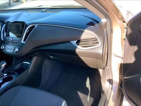 Used 2023 Chevrolet Malibu LT image 19