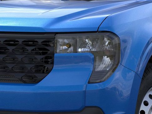 New 2025 Ford Maverick XL image 19