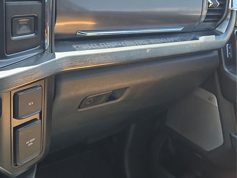 Used 2025 Ford F250 Lariat w/ Lariat Ultimate Package AWD/4WD image 15