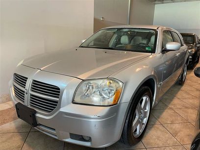 Used 2005 Dodge Magnum R/T w/ Convenience Group II