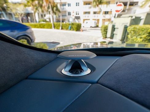 Used 2019 Lamborghini Urus AWD/4WD image 70
