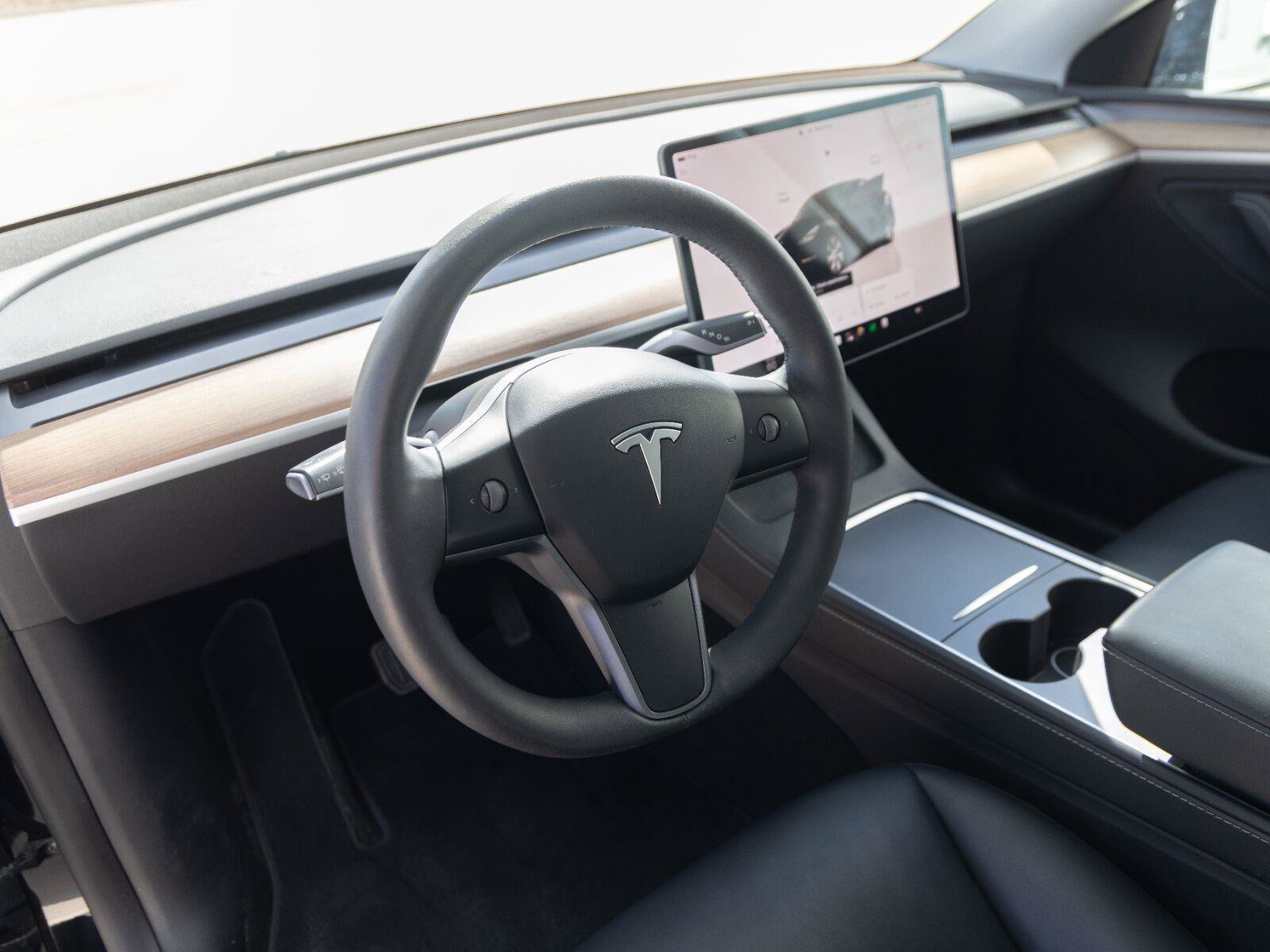 Used 2023 Tesla Model Y Long Range AWD/4WD image 20