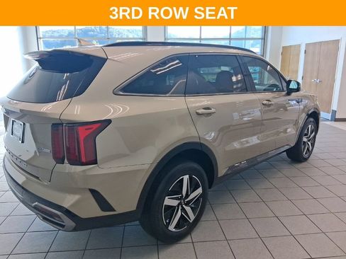 Used 2021 Kia Sorento EX AWD/4WD image 19