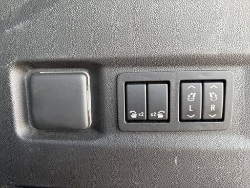 Used 2021 GMC Yukon SLT w/ SLT Luxury Plus Package RWD image 12