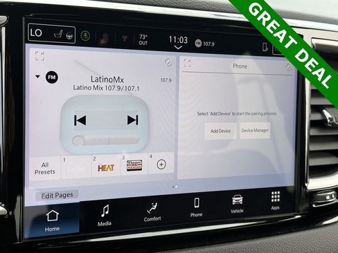 Used 2025 Chrysler Pacifica Select image 26