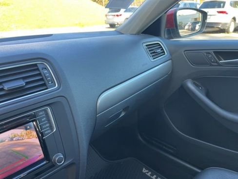 Used 2018 Volkswagen Jetta SE image 27