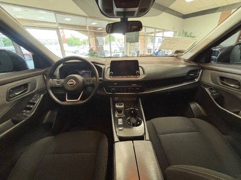 Used 2023 Nissan Rogue S FWD image 7