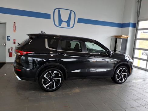 Used 2024 Mitsubishi Outlander SE image 4