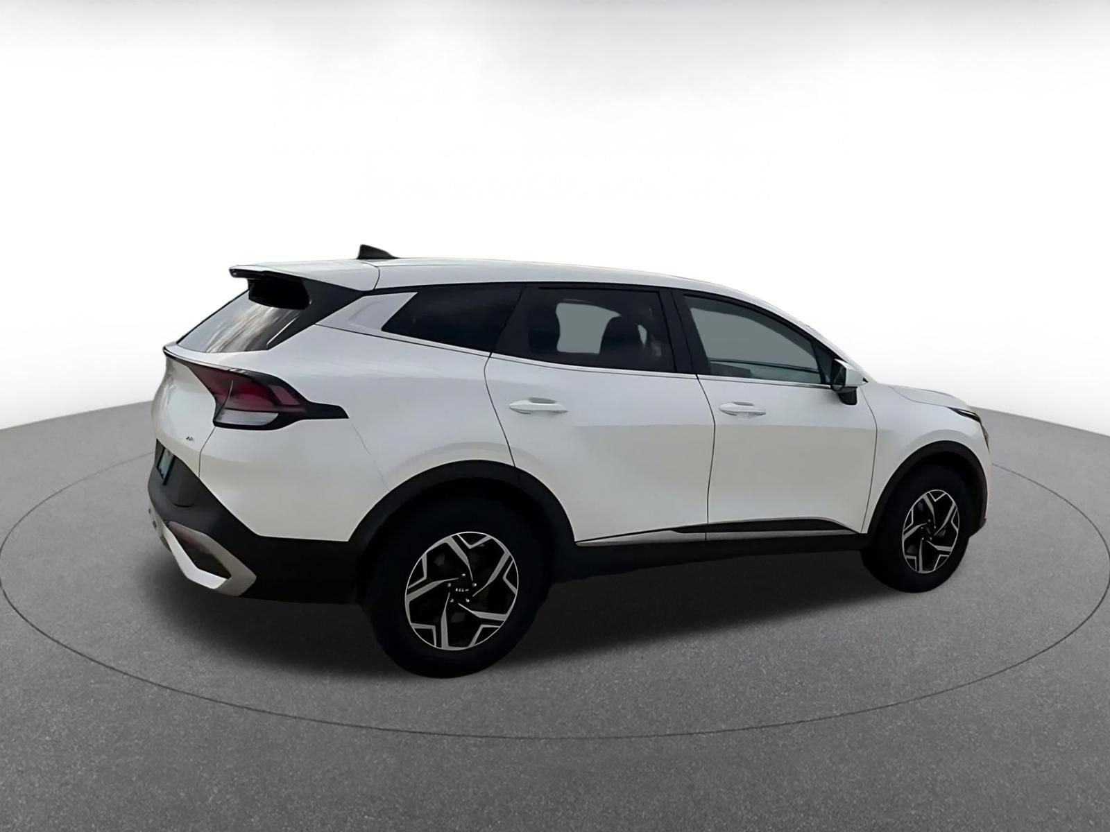 Used 2023 Kia Sportage LX AWD/4WD image 14
