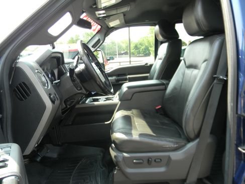 Used 2011 Ford F350 Lariat w/ Lariat Interior Pkg image 5